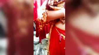 Married Bhabhi Flashing Soaked Boobs For Her Secret Boyfriend