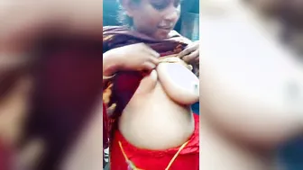 Married Bhabhi Flashing Soaked Boobs For Her Secret Boyfriend