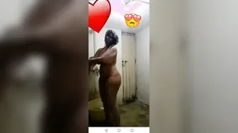 Thick Milf Soaping Up Her Curves In The Bathroom Alone