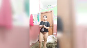 Curvy Bhabhi Bathing Naked And Getting Dressed After Shower