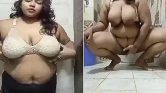 Curvy GF Fingering Her Pussy Naked In The Bathroom