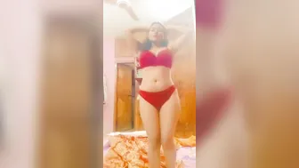 Topless Desi Slut In Red Bra Exposing Her Heavy Milky Tits