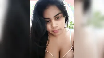 Busty Desi Cam Babe Flashing Her Heavy Milk Tankers Online