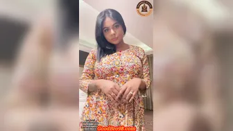 Busty Desi Babe Fingering Her Dripping Pussy Moaning Loudly