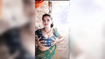 Curvy Bhabhi Fingering Herself While Showing Massive Milky Tits