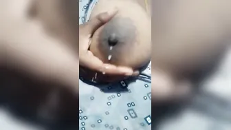 Lactating Wife Leaking Milk While Getting Her Heavy Tits Sucked