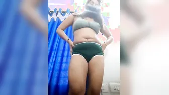 Busty Married Aunty Stripping Naked On Webcam For Paying Viewers