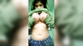 Topless Desi Girl Fondling And Playing With Her Huge Natural Tits