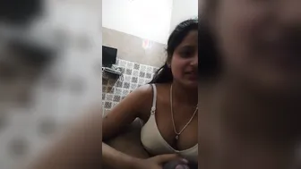 Horny GF Giving Sloppy Blowjob Captured In Homemade Clip