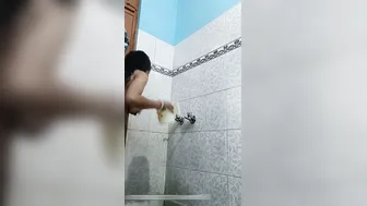 Married Couple Fucking In Bathroom Making Their Private Mms