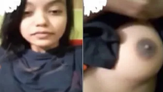 Young College Babe Flashing Her Tits During Class Break Today