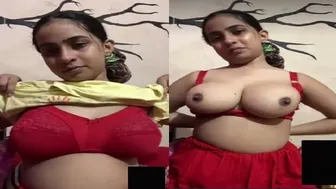 Babe Stripping And Showing Huge Boobs On Video Call Leak