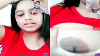 Indian Babe Stripping Topless Flashing Big Boobs On Live Stream