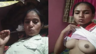 Sexy Desi GF Sending Me Her Nude Pics And Videos Daily