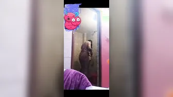 Desi Gf Fingering Herself On Video Call While Taking Nude Bath