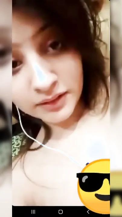 Stunning Naked GF Having Dirty Video Call With Mine