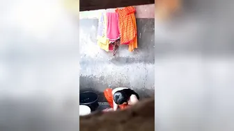 Bhabhi Next Door Bathing Recorded Through Window Looking Hot