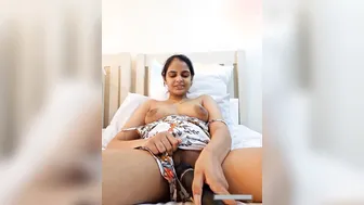 Camming Nri Babe Using Her Toy Making Herself Wet And Moaning