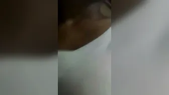 Sri Lankan Babe Pleasuring Herself With Dildo In Leaked Vid