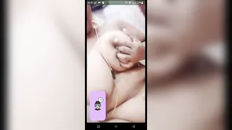 Mature Aunty Rubbing Herself While Chatting On Camera Tonight