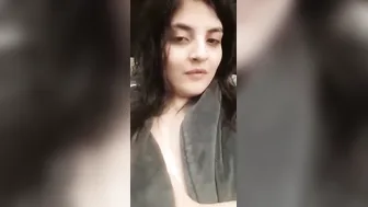 Cute Indian Babe Showing Her Tits Seducing Her Boyfriend Now