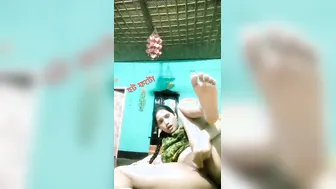 Horny GF Spreading Her Ass Showing Everything Online