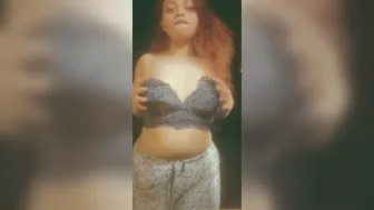 Brown Haired Babe Lifting Top Showing Natural Tits For My Phone