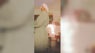 My GF Dropping Her Towel After Hot Shower This Morning