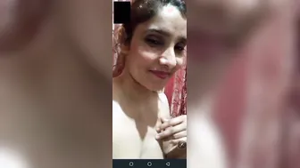 Mature Aunty Getting Naked During Late Night Video Call Session