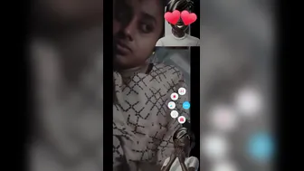 Desi GF Topless On Video Call Showing Me Her Bare Boobs