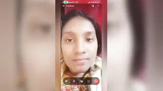 Cute GF Showing Her Tiny Tits In Desi Mms Leak