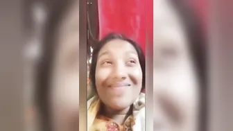 Cute GF Showing Her Tiny Tits In Desi Mms Leak