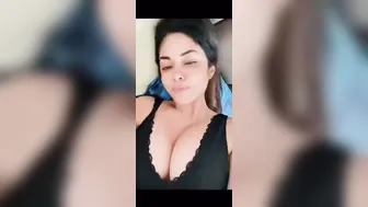 She Strips Naked Showing Everything In Leaked App Video