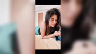 She Strips Naked Showing Everything In Leaked App Video