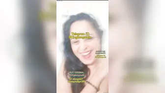 Desi Cam Girl Getting Naked And Taking Selfies For Her Viewers
