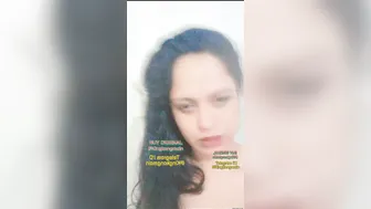 Desi Cam Girl Getting Naked And Taking Selfies For Her Viewers