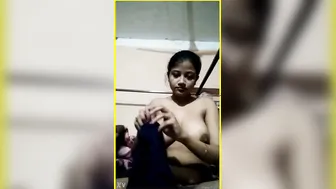 Sexy Desi Girl Sitting Nude In Front Of Camera Exposing All