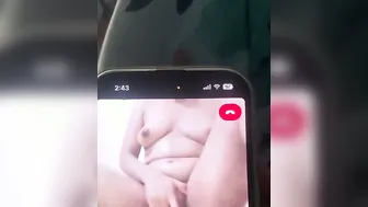 My Naked GF Sending Dirty Videos From Her Phone Again