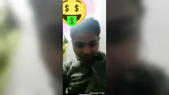Indian GF Spreading Pussy Lips During Naughty Call