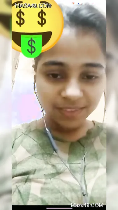 Indian GF Spreading Pussy Lips During Naughty Call
