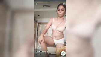 Live Cam Slut Stripping Naked Showing Face During Private Sex