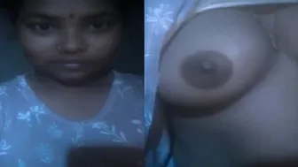 South Indian Babe Flashing Her Perfect Boobs In Selfie Vid