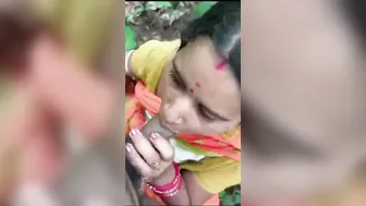 Village Aunty With Hairy Pussy Getting Fucked Outdoors Leaked