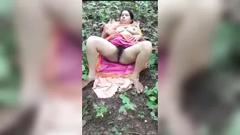 Village Aunty With Hairy Pussy Getting Fucked Outdoors Leaked