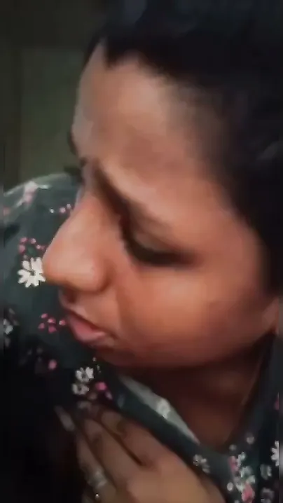 Mallu Wife Giving Her Husband A Sloppy Blowjob At Home Tonight