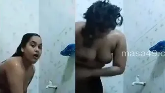 Bathing Naked On Camera Making This Hot Video For Her Lover