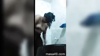 Bathing Naked On Camera Making This Hot Video For Her Lover