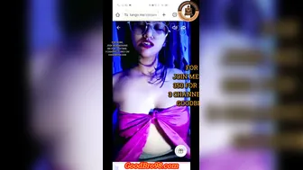 Hot Desi Babe Flashing Her Nipple During Live Stream Session
