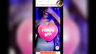 Hot Desi Babe Flashing Her Nipple During Live Stream Session