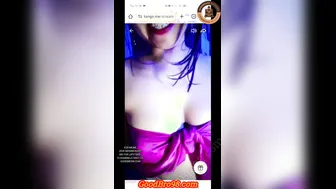 Hot Desi Babe Flashing Her Nipple During Live Stream Session